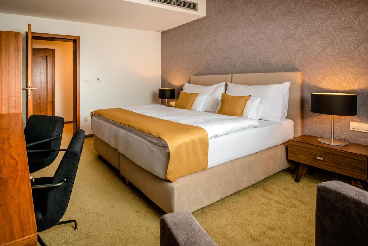 Hotel Vetruse Ústí nad Labem المظهر الخارجي الصورة